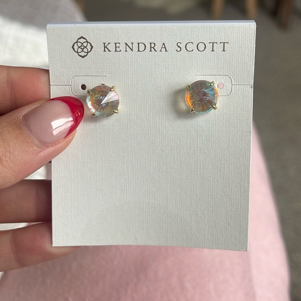 Brand new never worn Kendra Scott Earrings